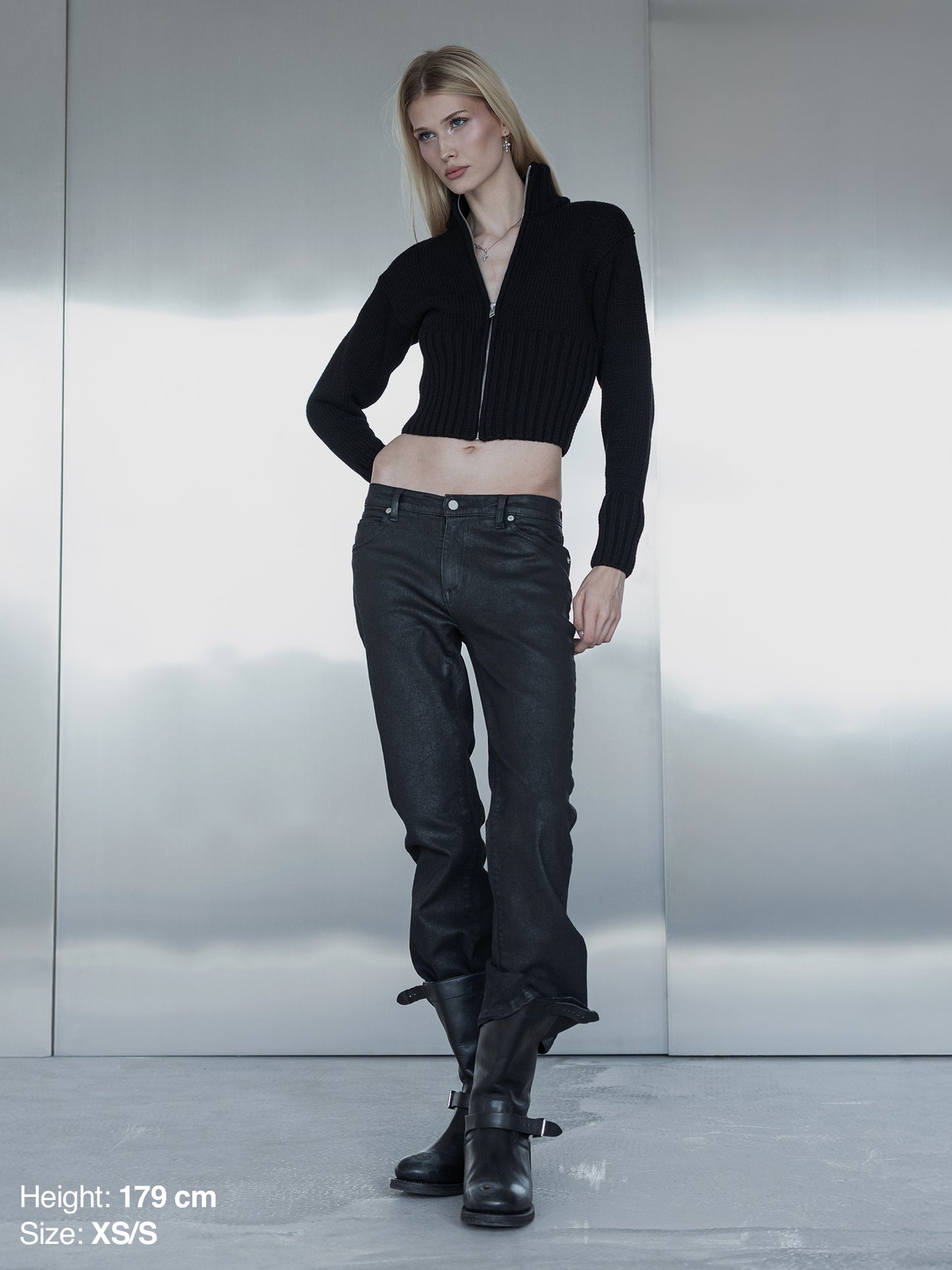 ZIP CARDIGAN - BLACK