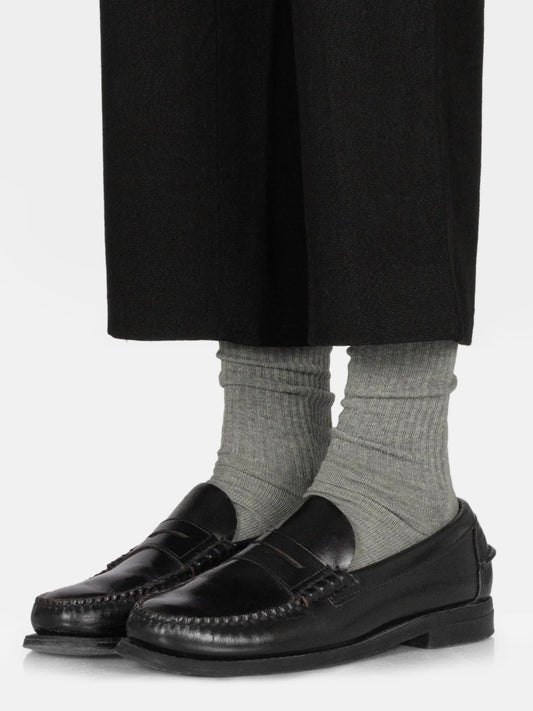 BLANC GRAU HOHE GERIPPTE SOCKEN