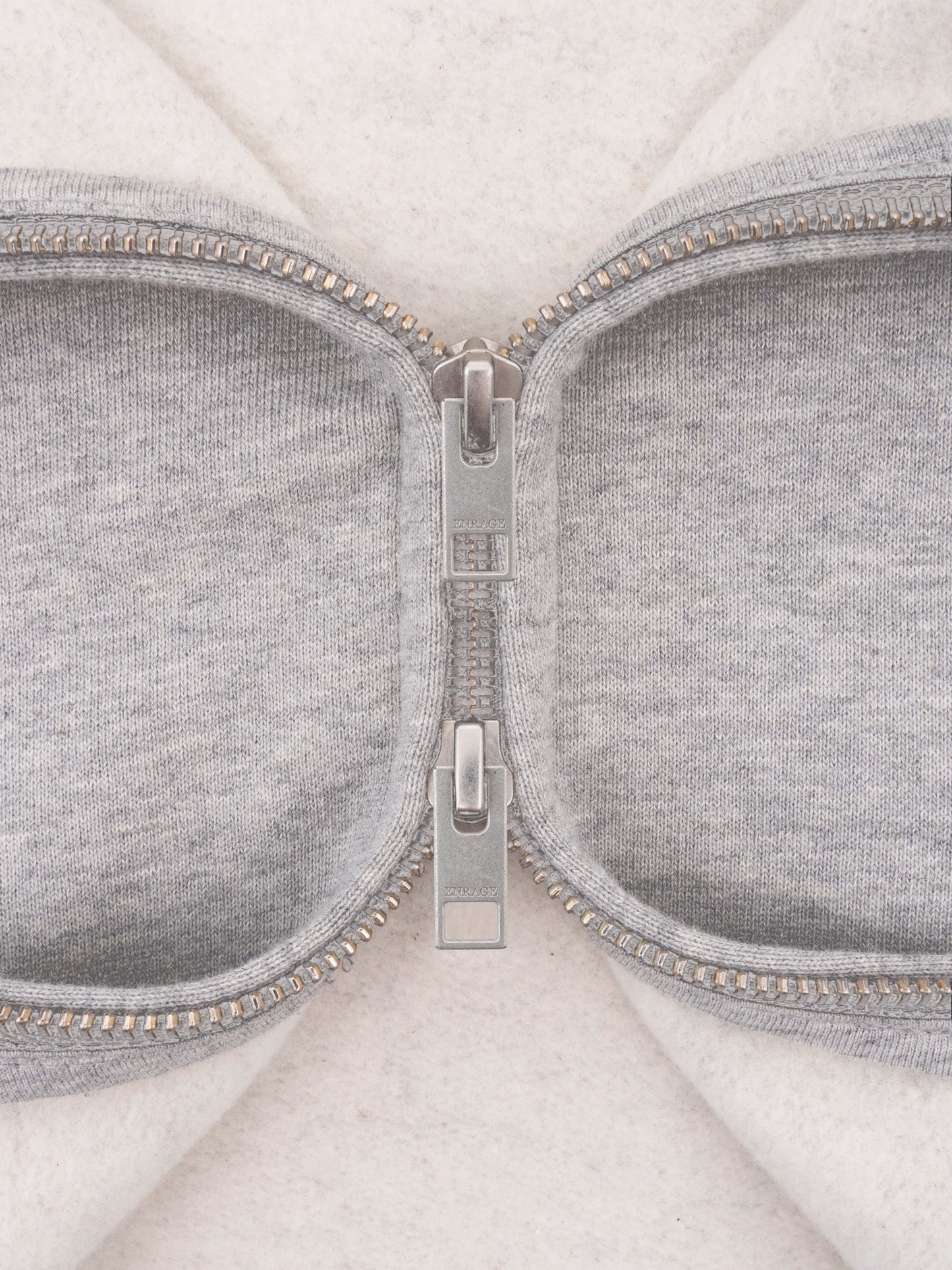 THE BLANC ZIP HOODIE - GRAU