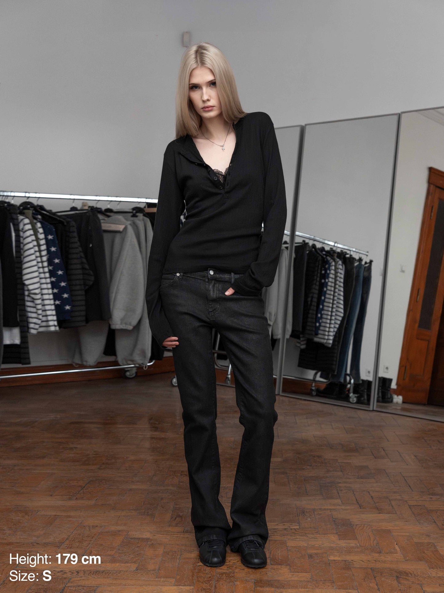 HENLEY LONGSLEEVE - BLACK