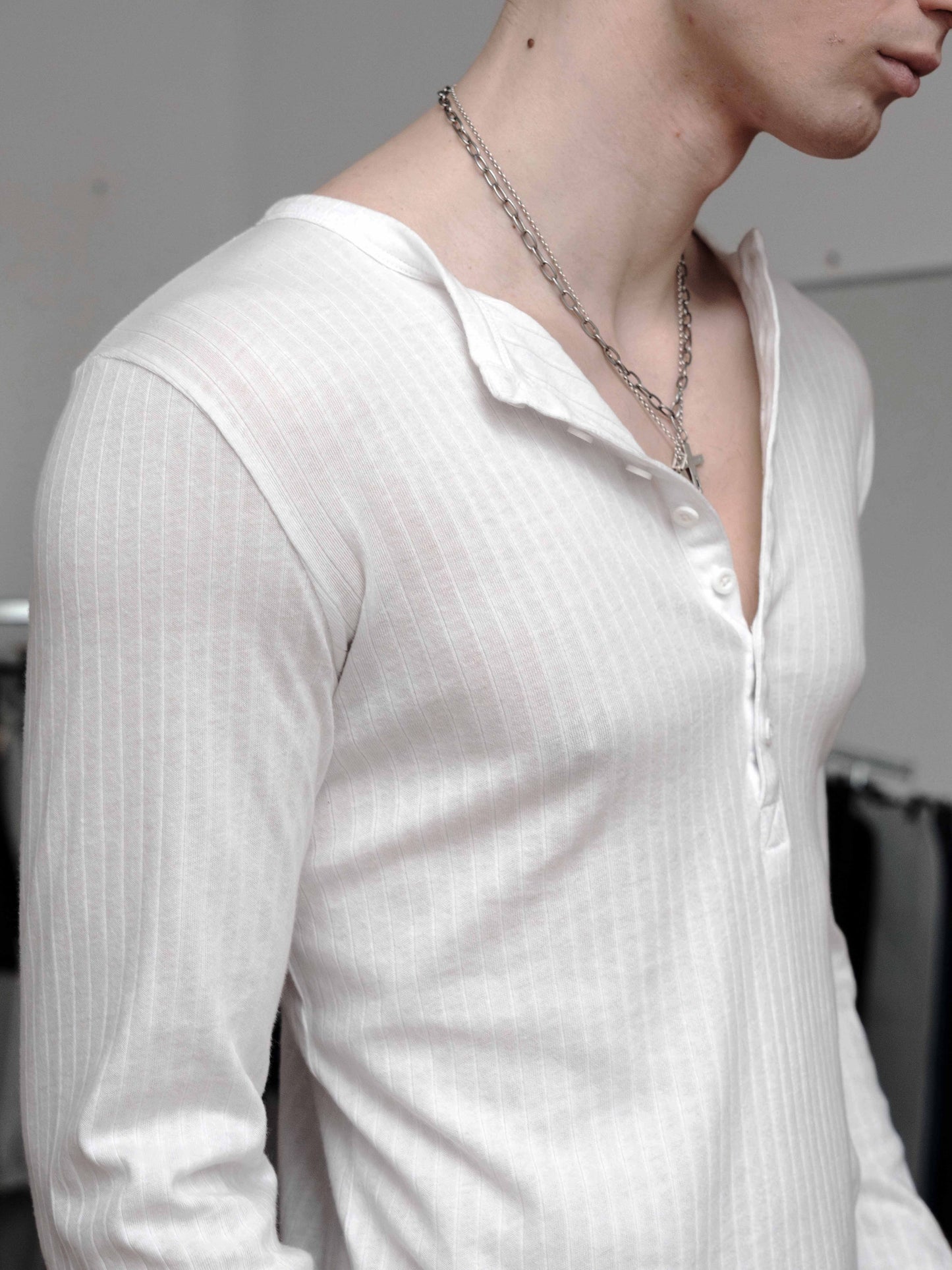 HENLEY LONGSLEEVE - WHITE