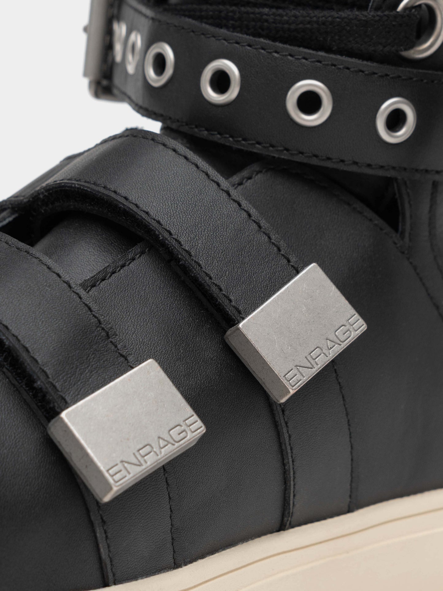 HIGH TOP SNEAKER - BLACK