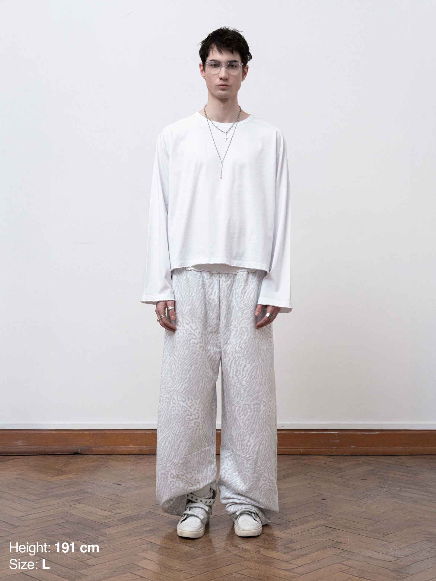 BAGGY LONGSLEEVE - WHITE