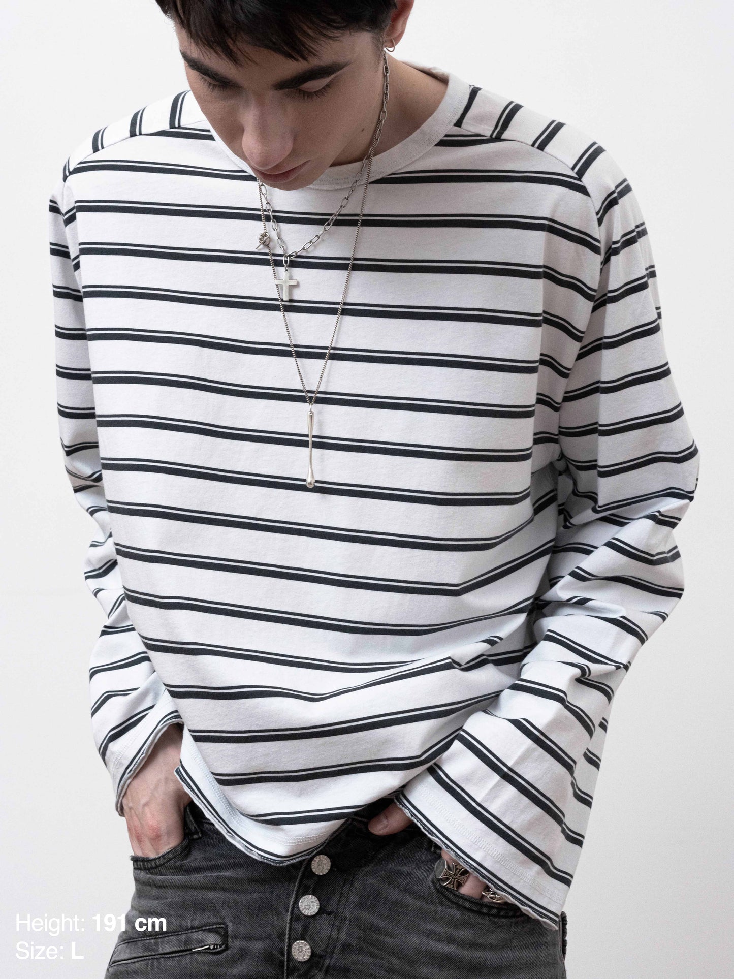 BAGGY LONGSLEEVE - WHITE STRIPED
