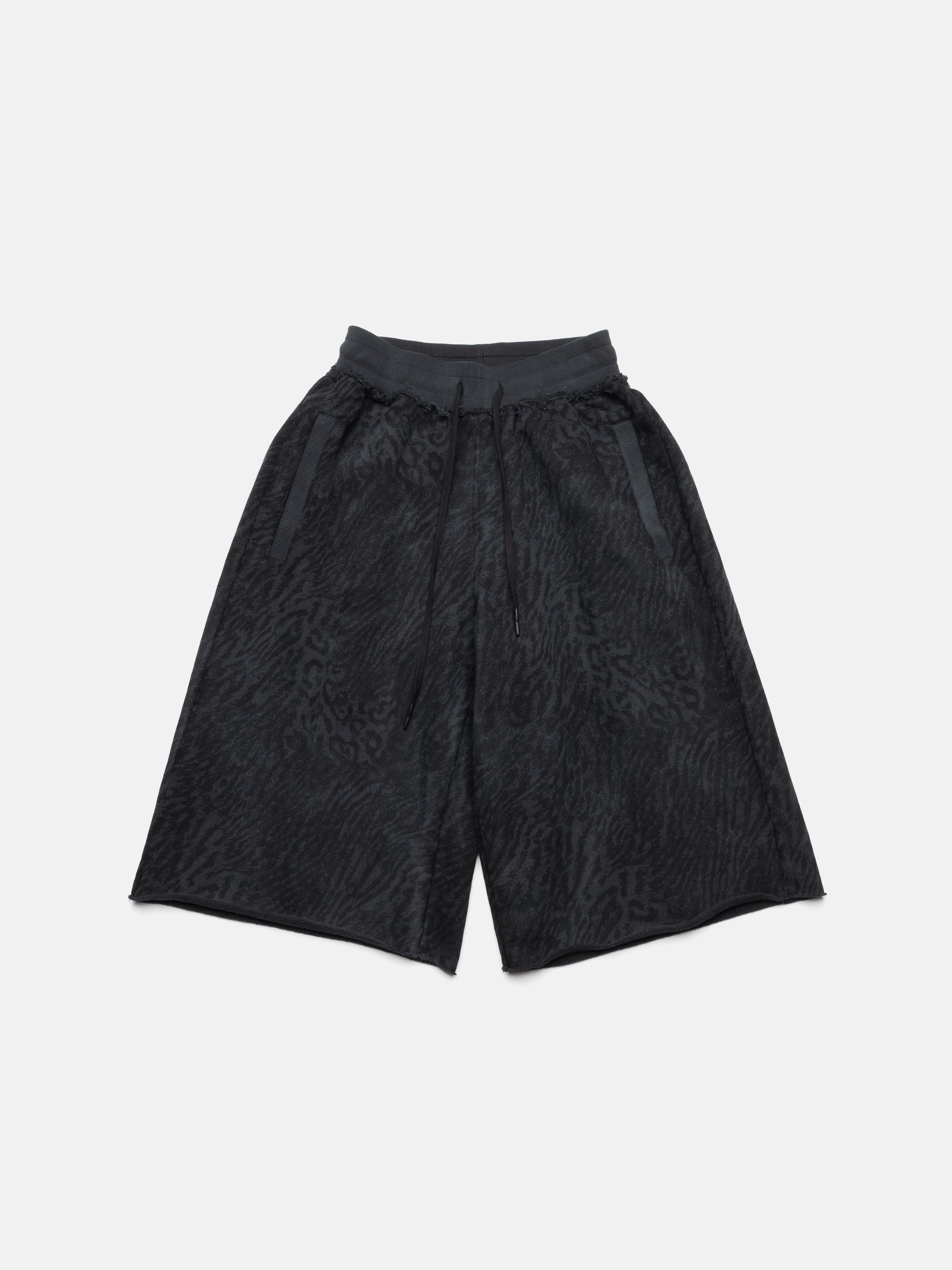 MAXI SHORTS - BLACK LEOPARD