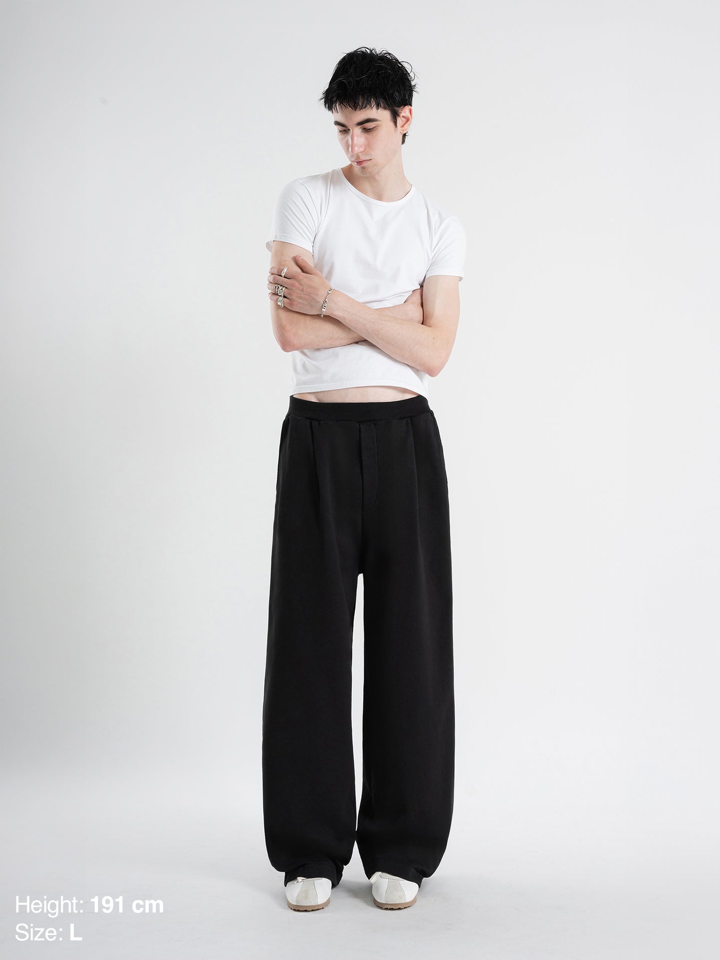 PLEATED SWEATPANTS - BLACK