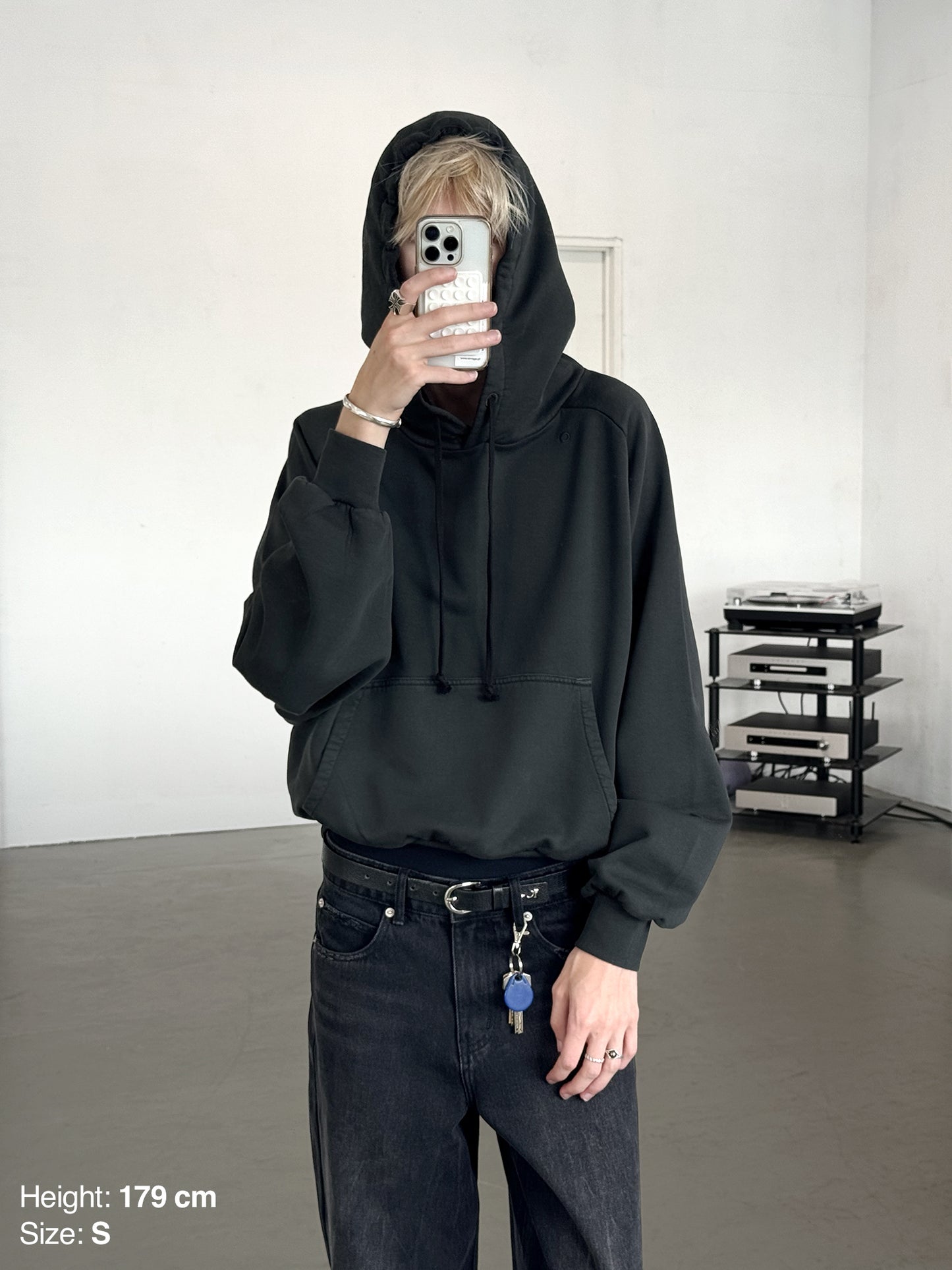 RETRO DRAWSTRING HOODIE - BLACK