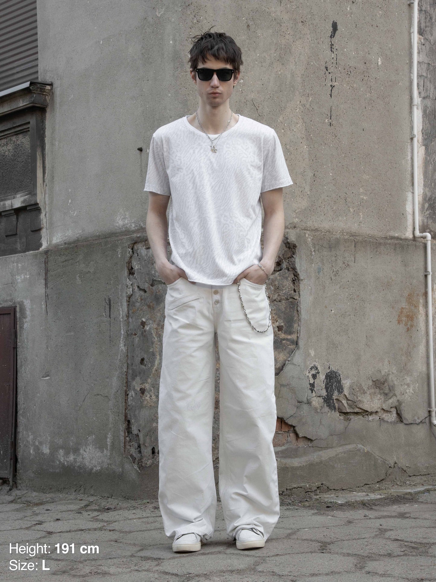 ROUND NECK TEE - WHITE LEOPARD