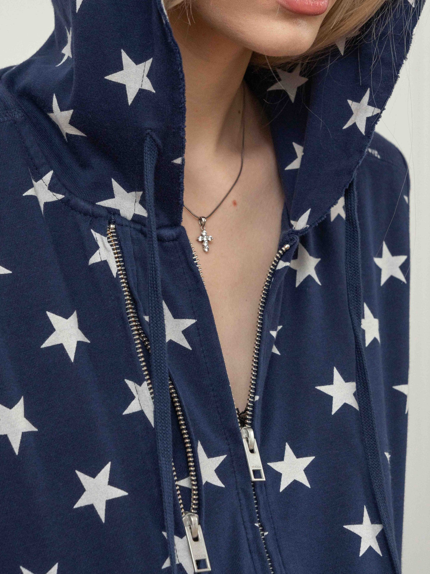 SLIM ZIP HOODIE - STARS