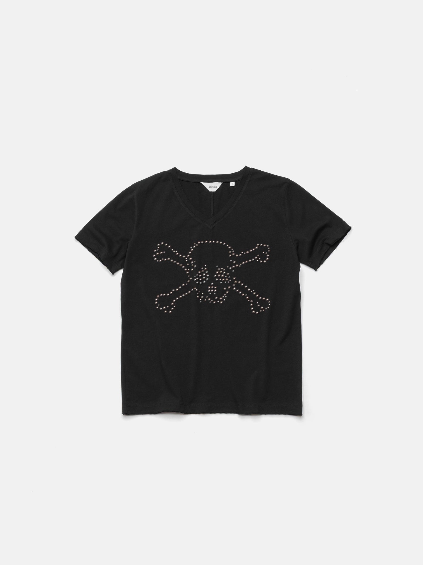 T-Shirt mit V-Ausschnitt – schwarzer Totenkopf mit Nieten