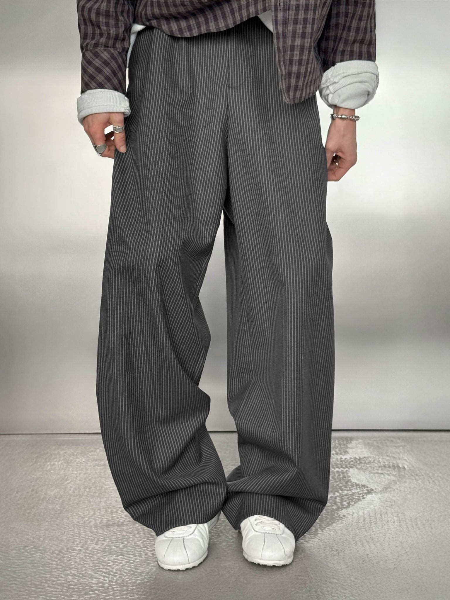 plissierte Hose – Nadelstreifen