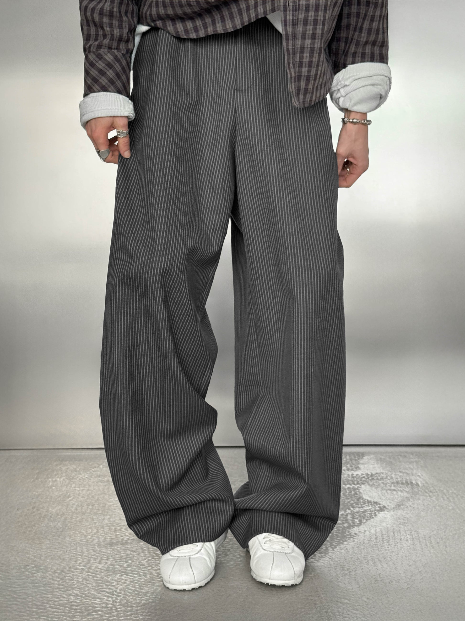 PLEATED TROUSERS - PINSTRIPE