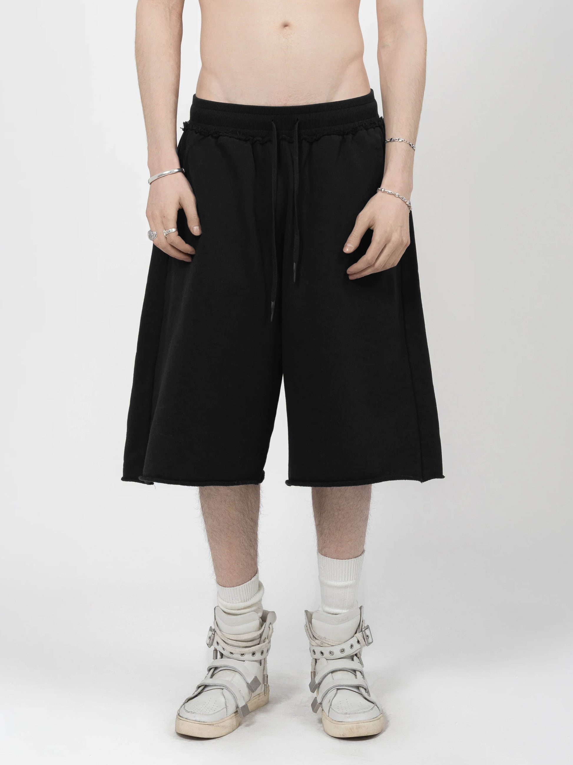 MAXI-SHORTS – SCHWARZ