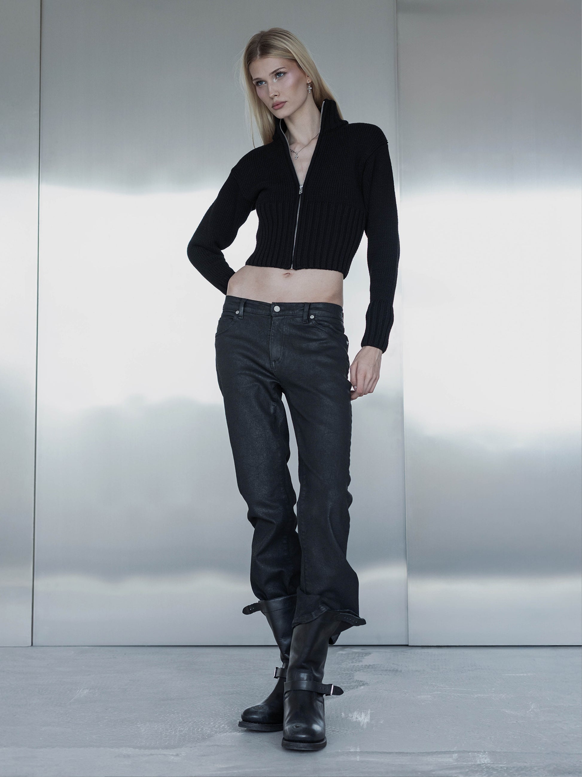 ZIP CARDIGAN - BLACK