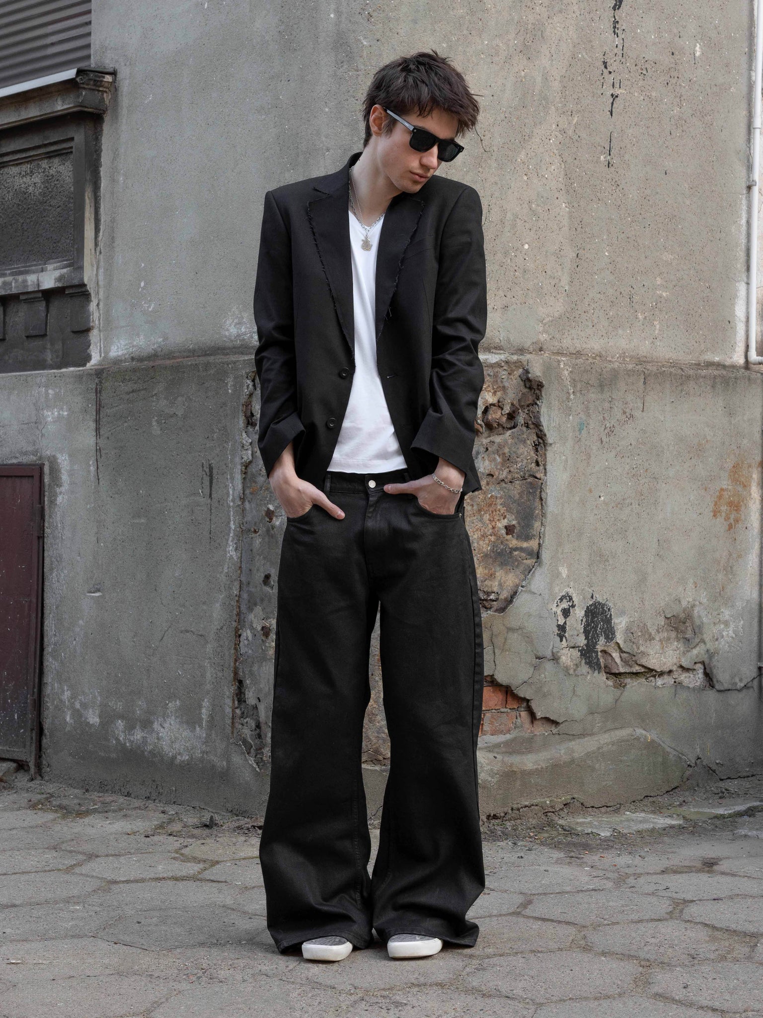 WORN BLAZER - BLACK
