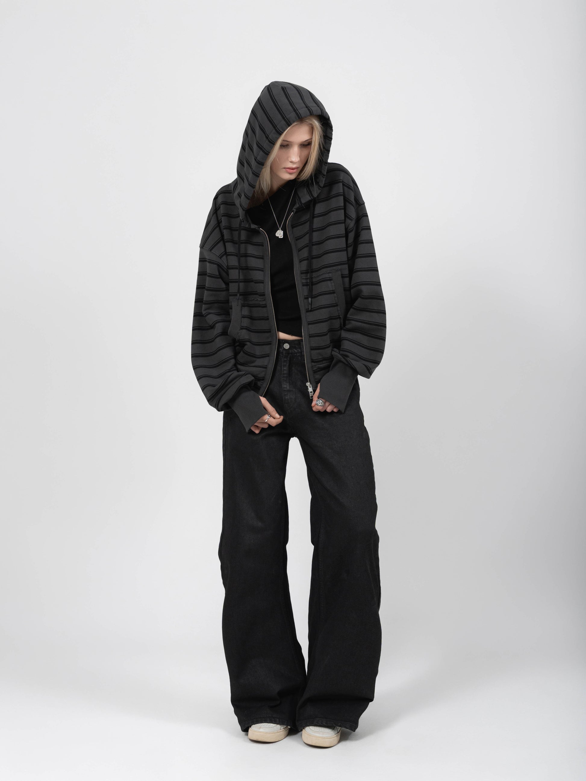 2010 ZIP HOODIE – SCHWARZ GESTREIFT