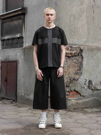 WORN CAPRI PANTS - BLACK