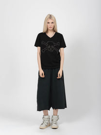 V-NECK TEE - BLACK STUDDED SKULL