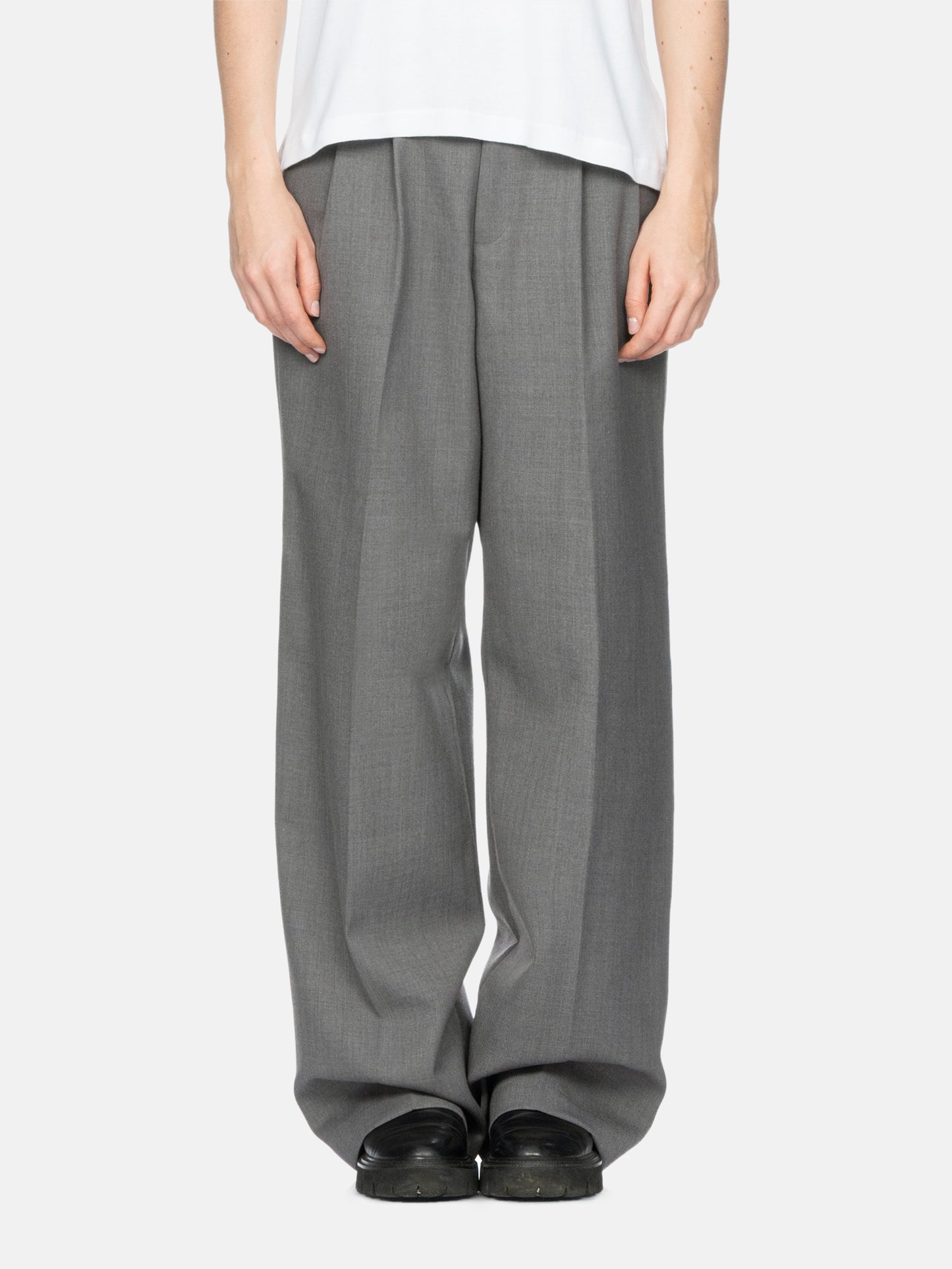 CORPORATE PLEATED TROUSERS