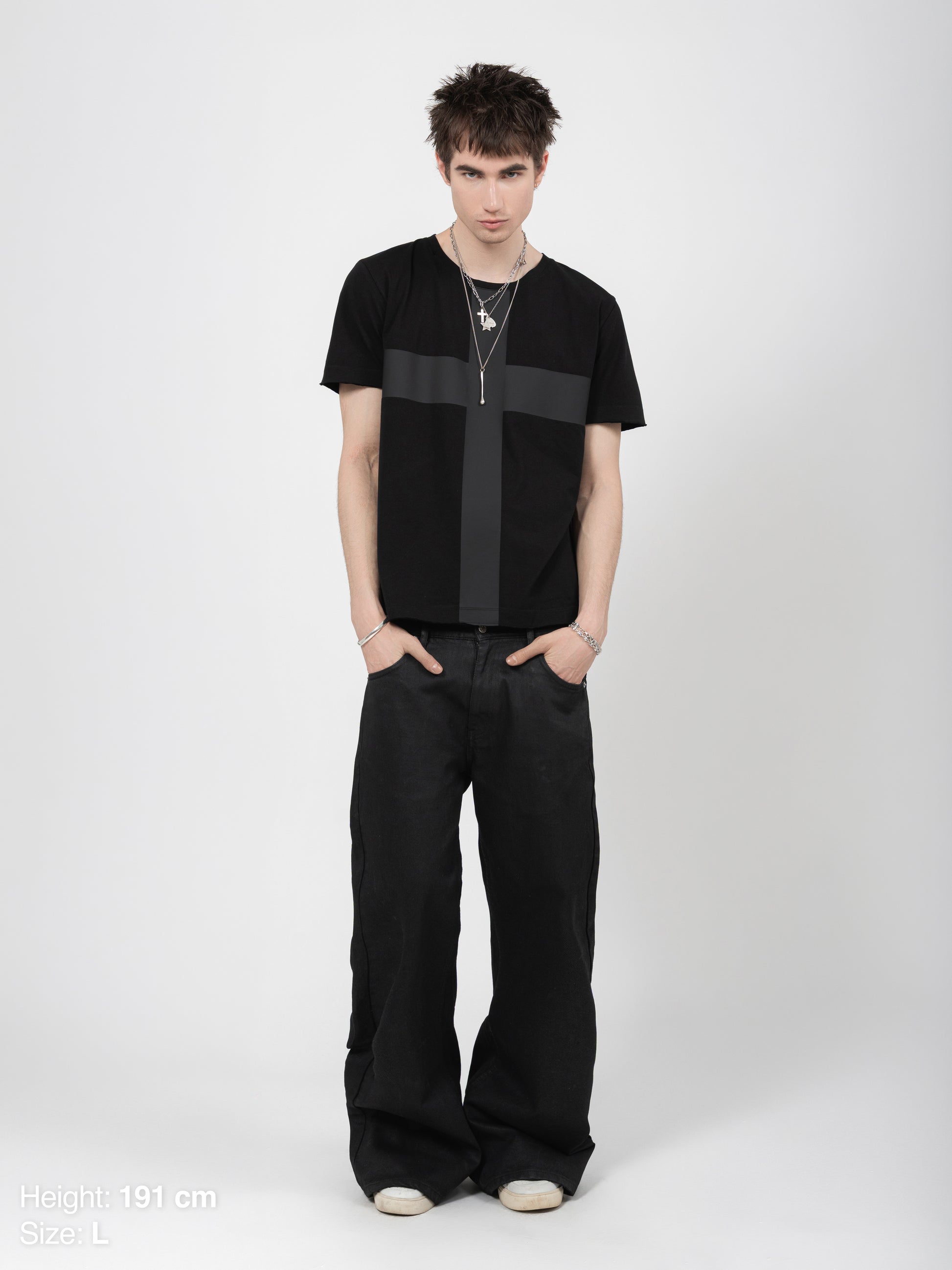ROUND NECK TEE - BLACK TAPE