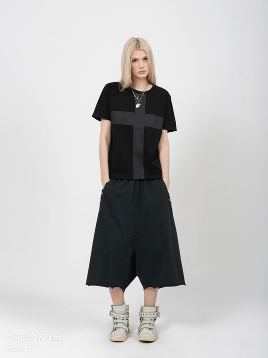 ROUND NECK TEE - BLACK TAPE