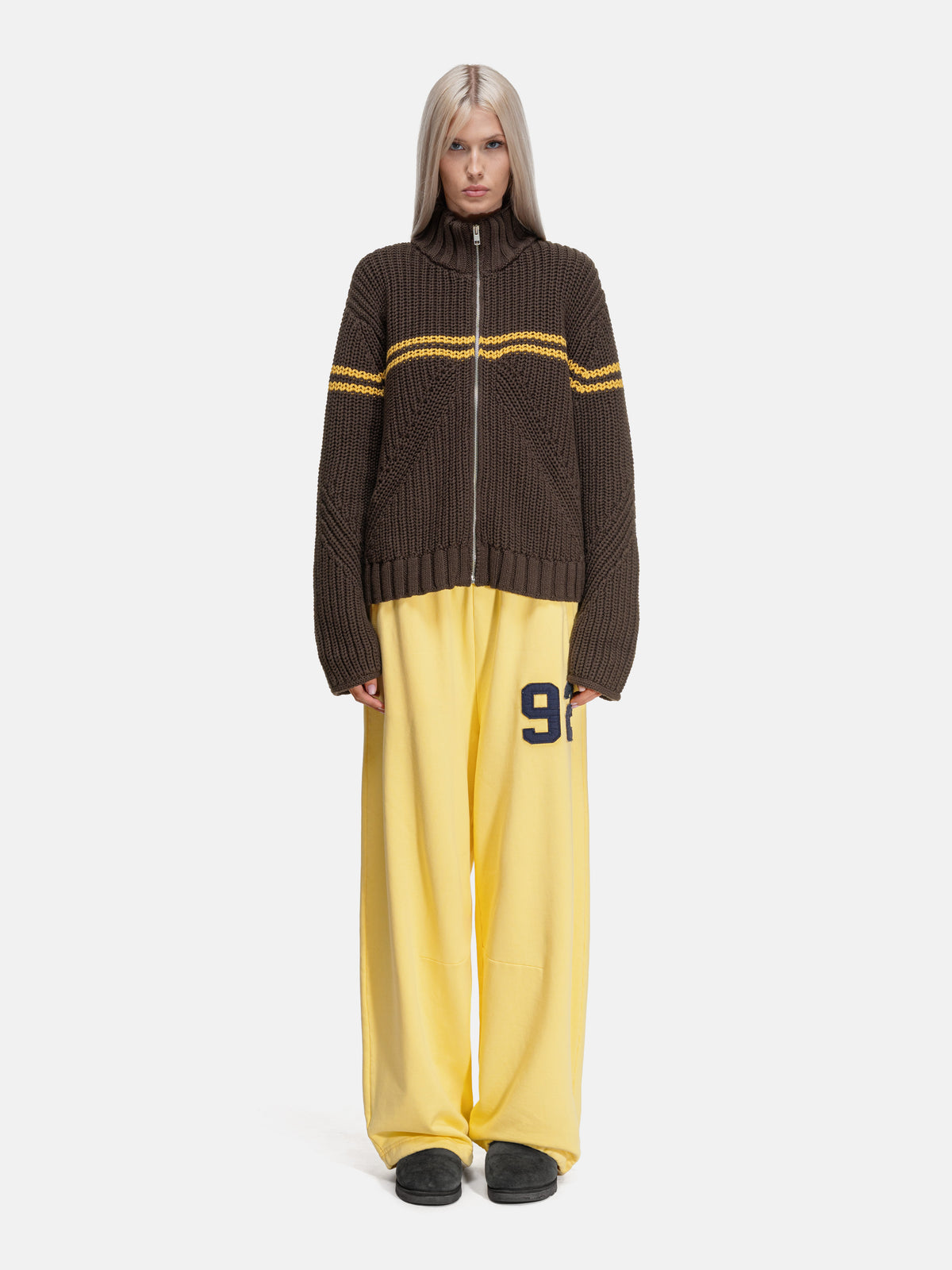ZIP SWEATER - BROWN
