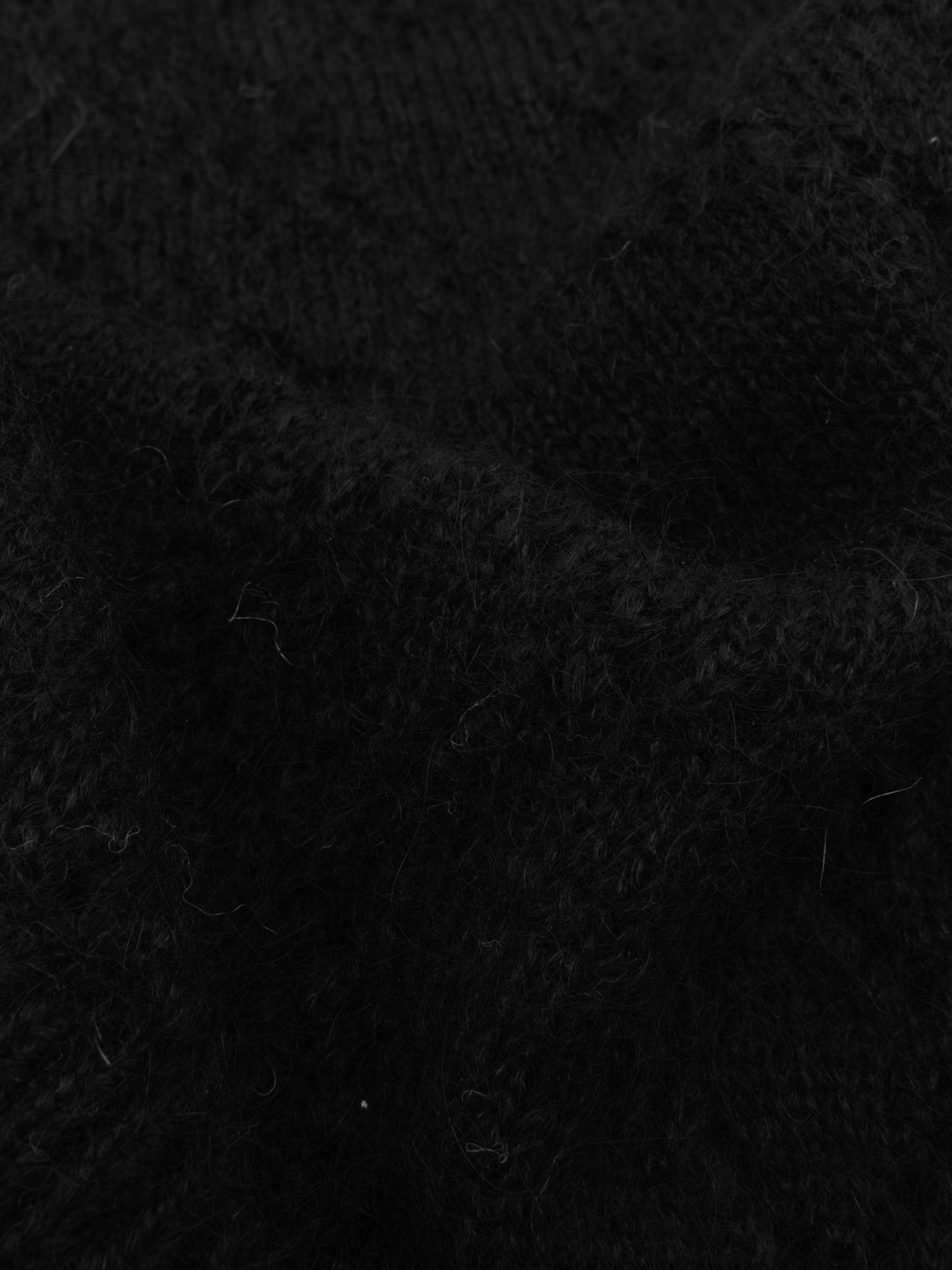 GRANDMA'S SWEATER - BLACK