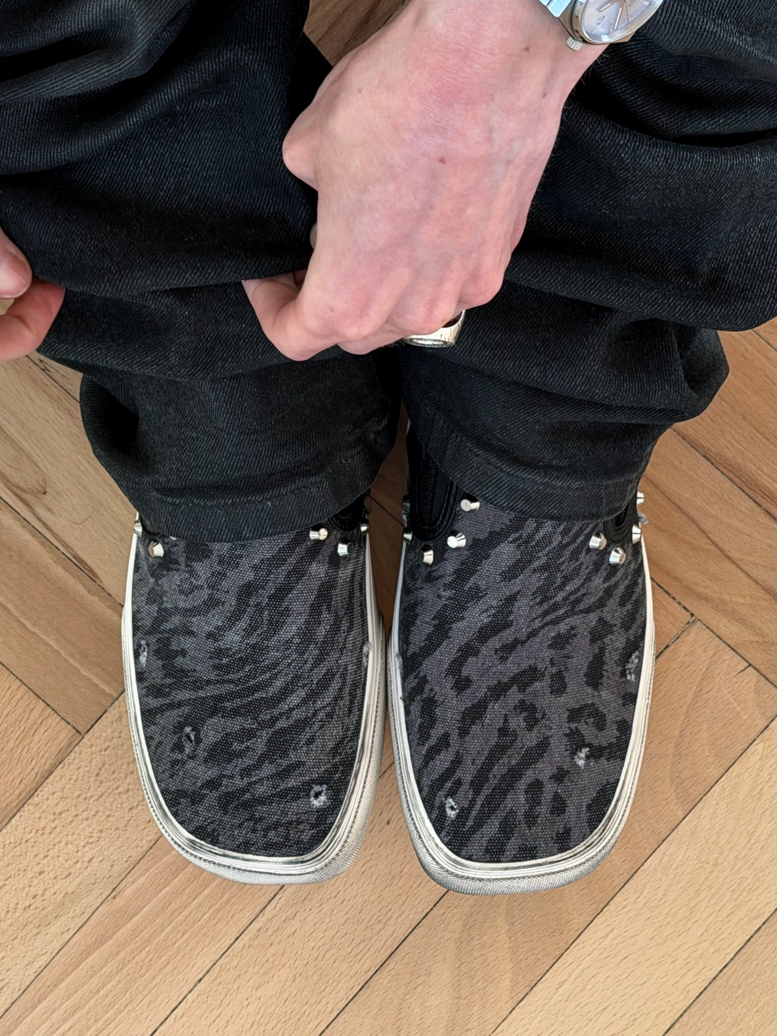 SLIP ON SNEAKER - BLACK LEOPARD