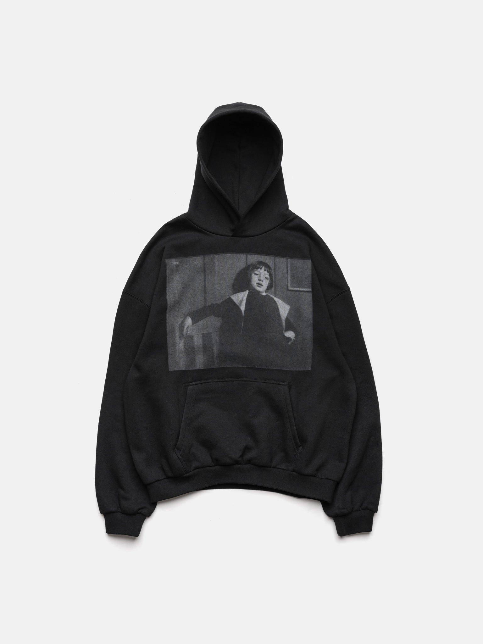 MASSIVE HOODIE - BLACK PHOTOGRAPH