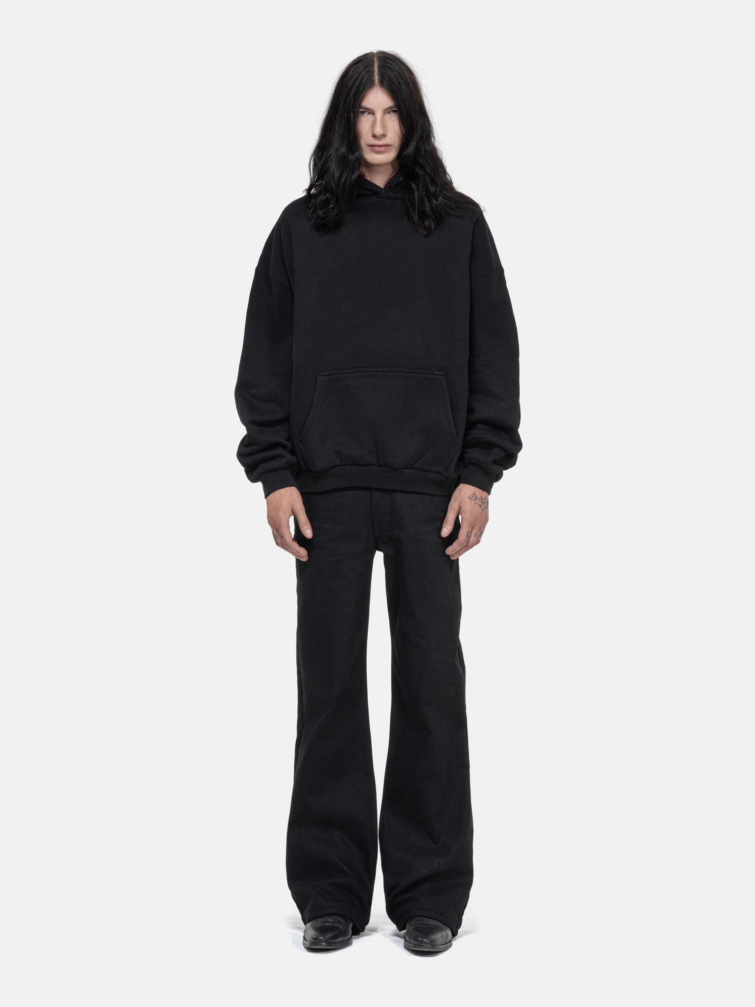 MASSIVE HOODIE - BLACK