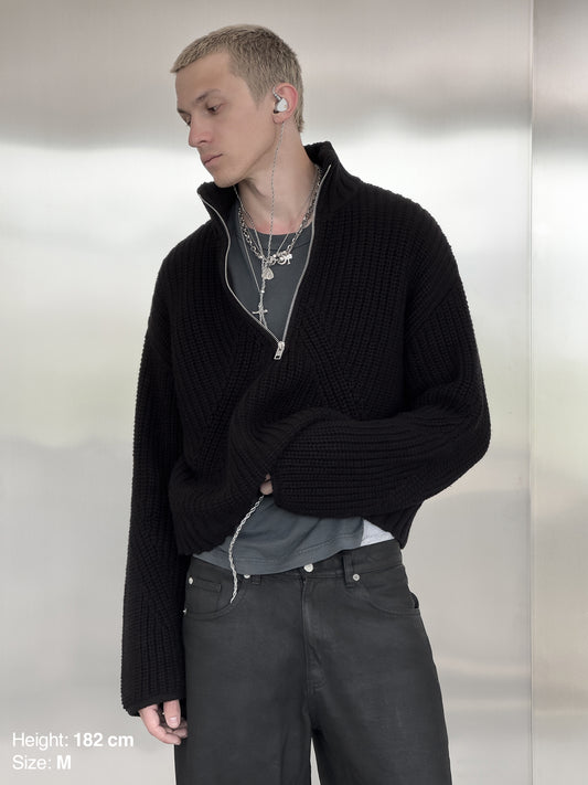 QUARTER ZIP - BLACK