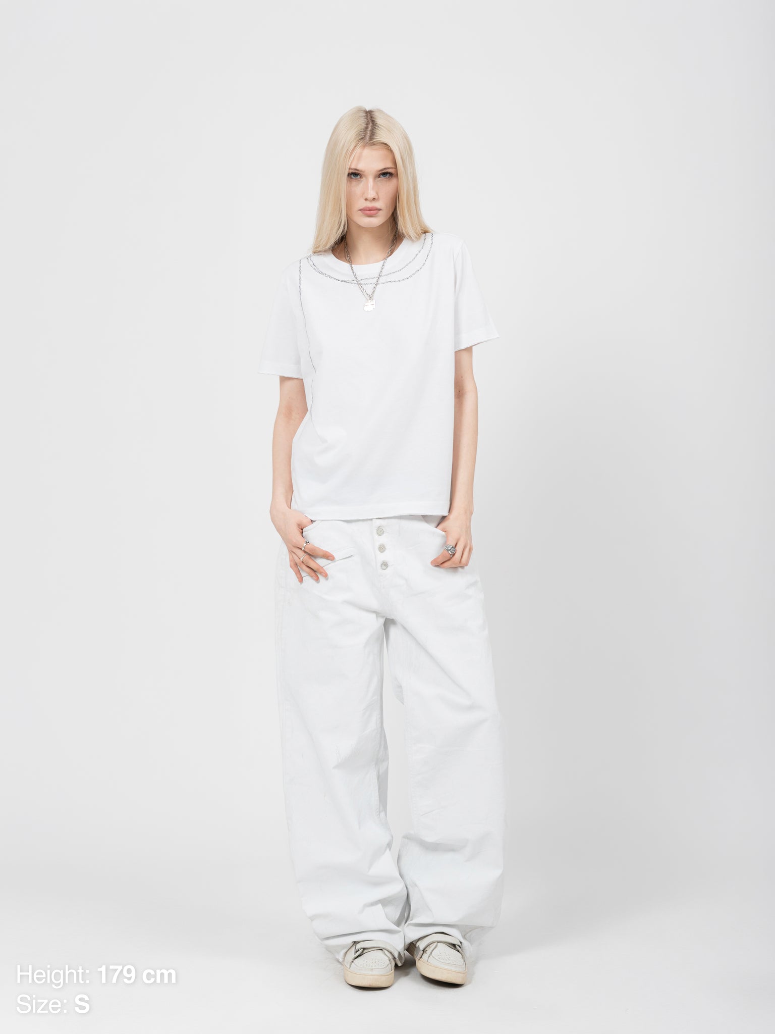 ROUND NECK TEE - WHITE WIRED