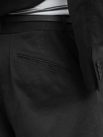 WORN CAPRI PANTS - BLACK