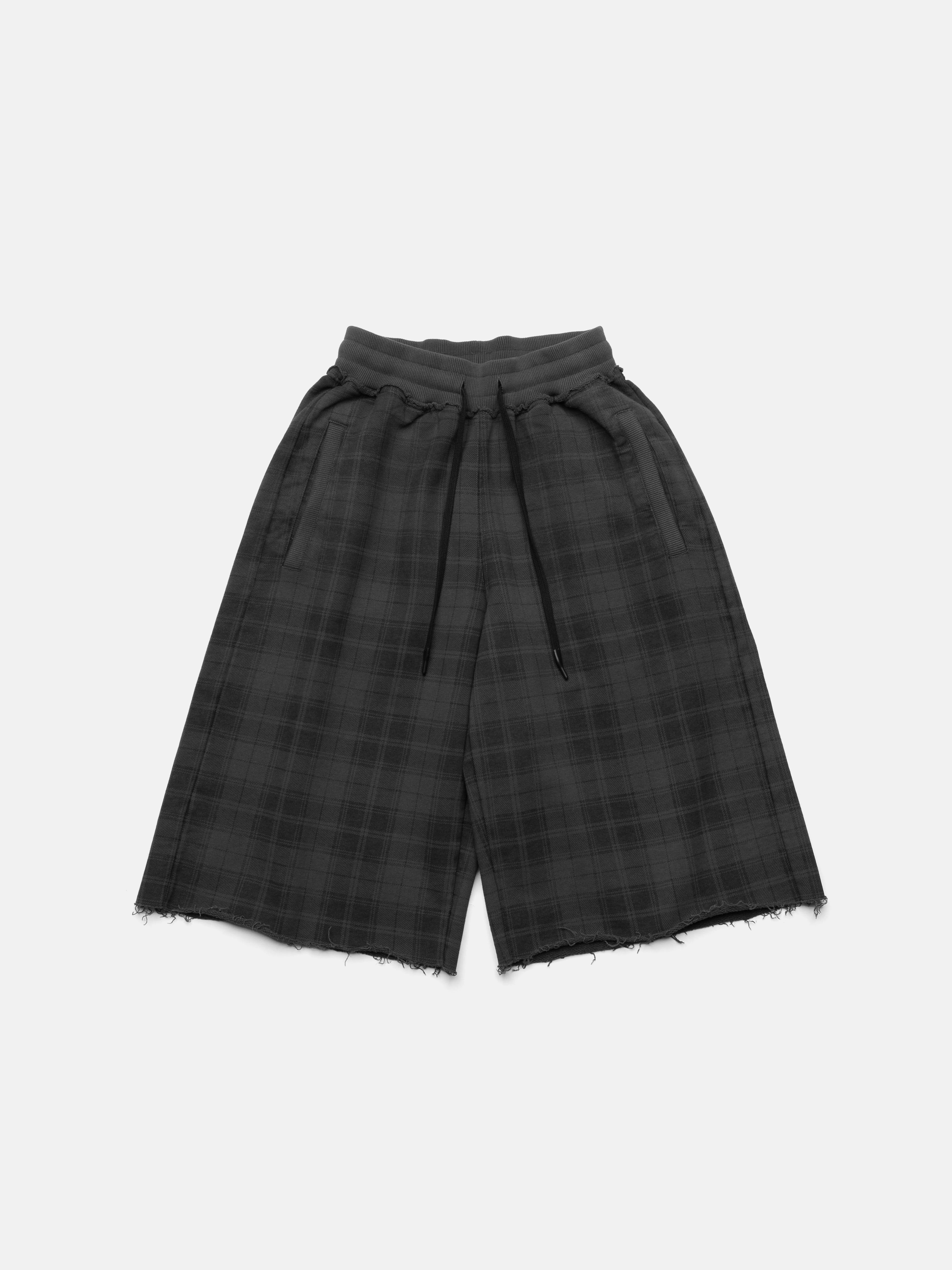 MAXI SHORTS - BLACK CHECKERED