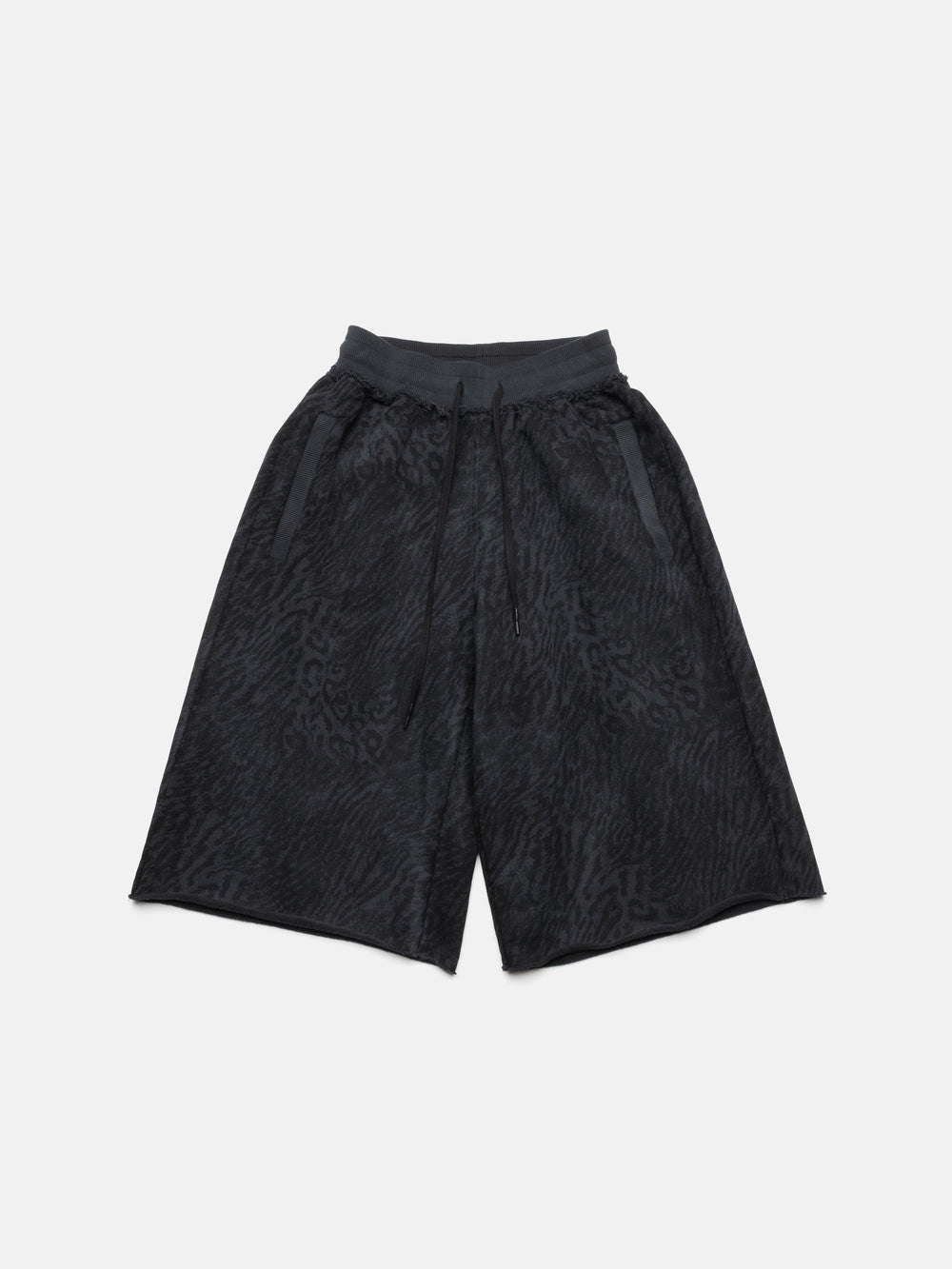 MAXI SHORTS - BLACK LEOPARD