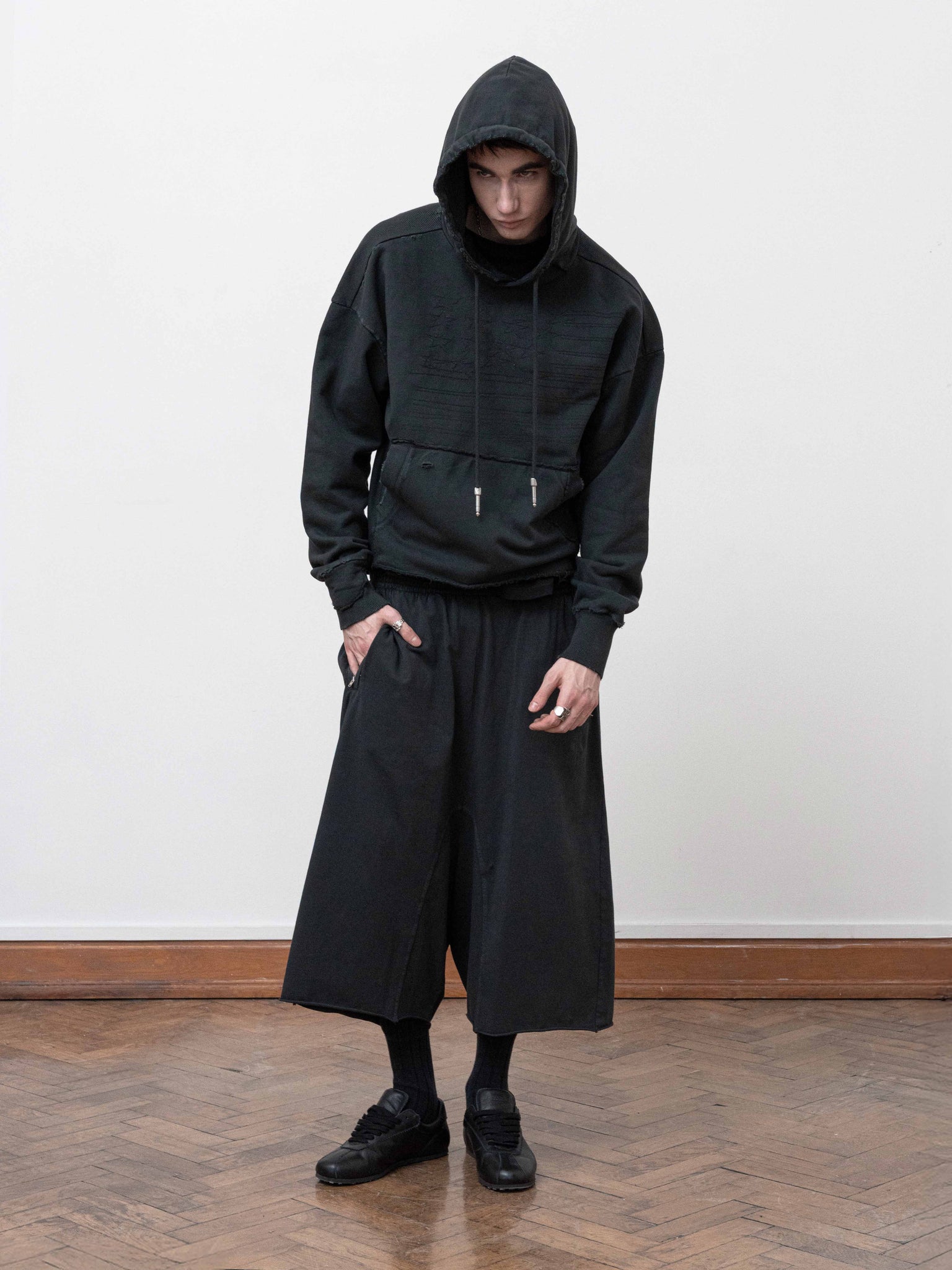 PANEL HOODIE - GARMENT DYED BLACK