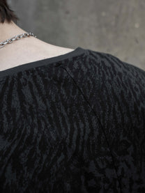 ROUND NECK TEE - BLACK LEOPARD