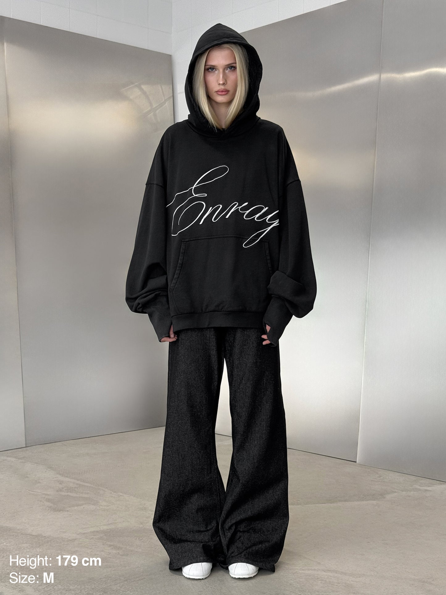 SCRIPT HOODIE - BLACK