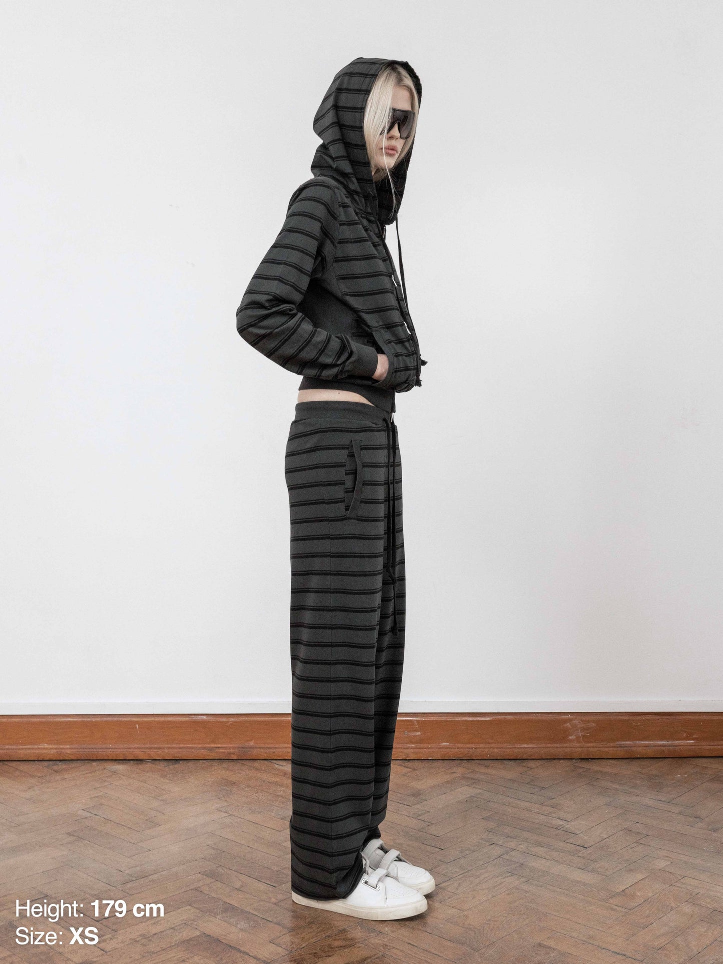 SLIM SWEATPANTS - BLACK STRIPED