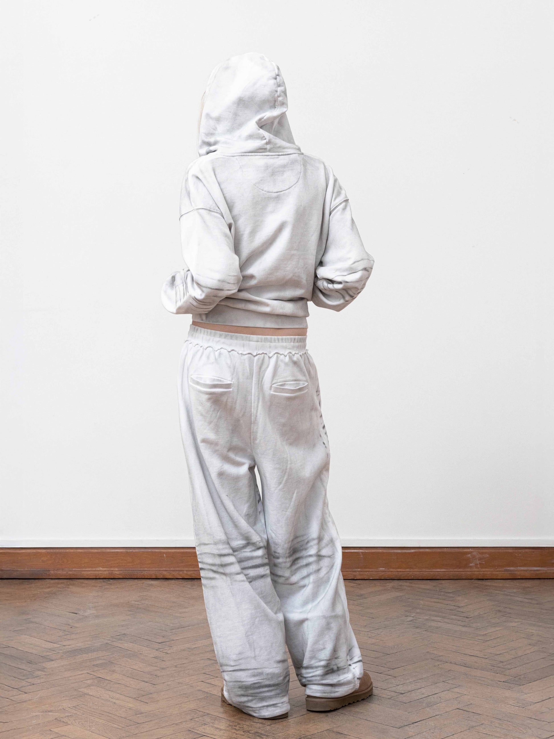 SCHMUTZIGE SPRAY-SWEATPANTS - WEISS